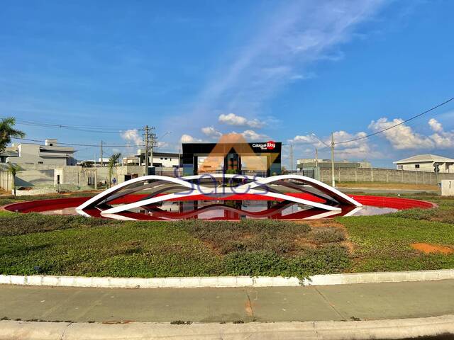 Venda em Condominio Cataguá Way - Taubaté